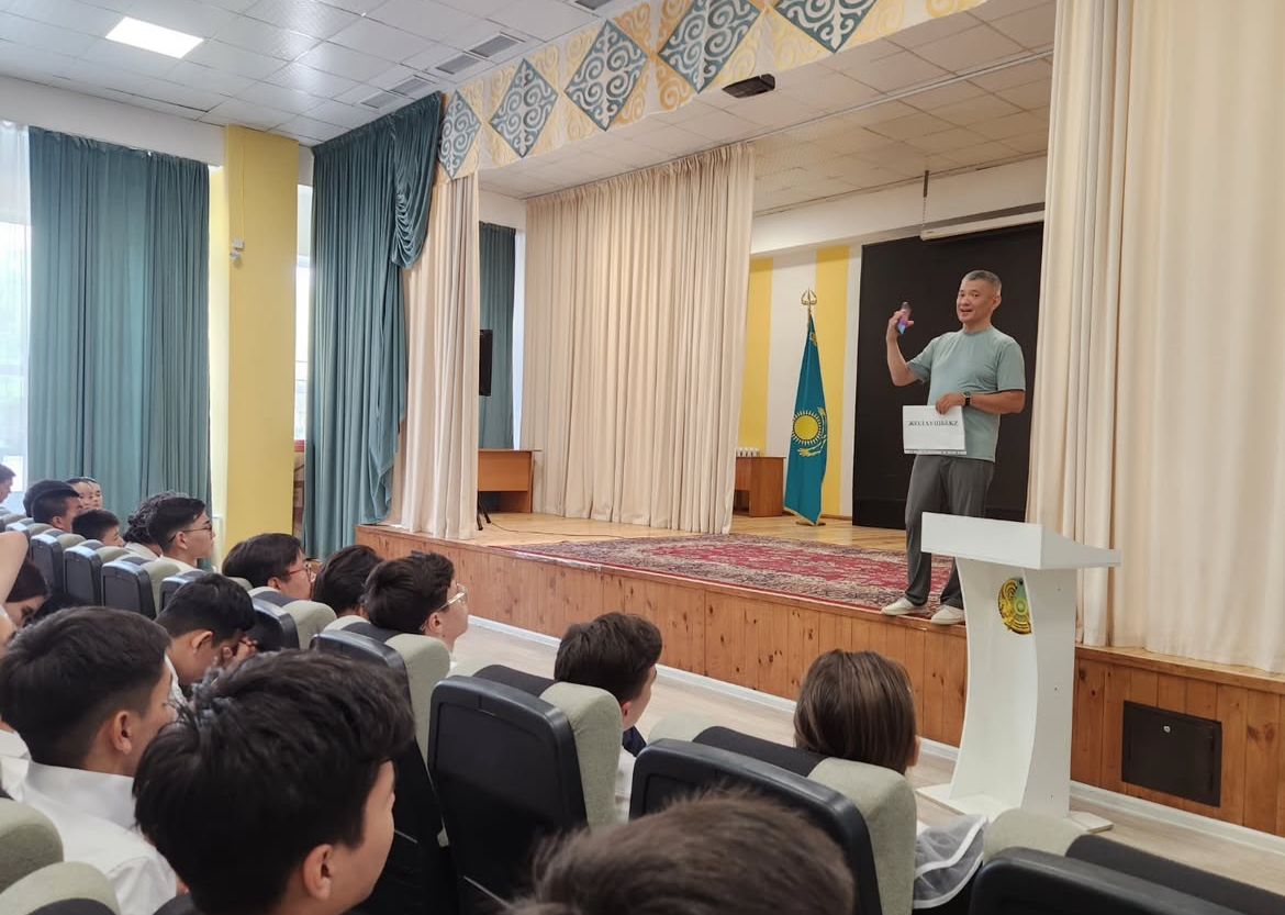 Наркостоп қоғамдық қорының аясында  нашақорлықтың алдын алу бойынша дәріс өткіз